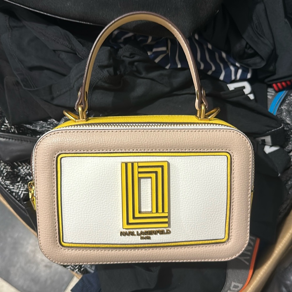 Karl lagerfeld Paris authentic shoulder bag